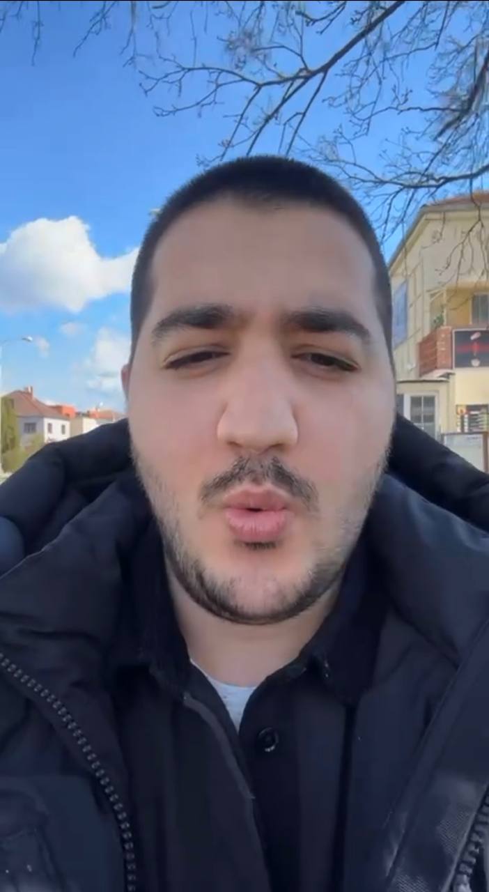 Description of Photo 2